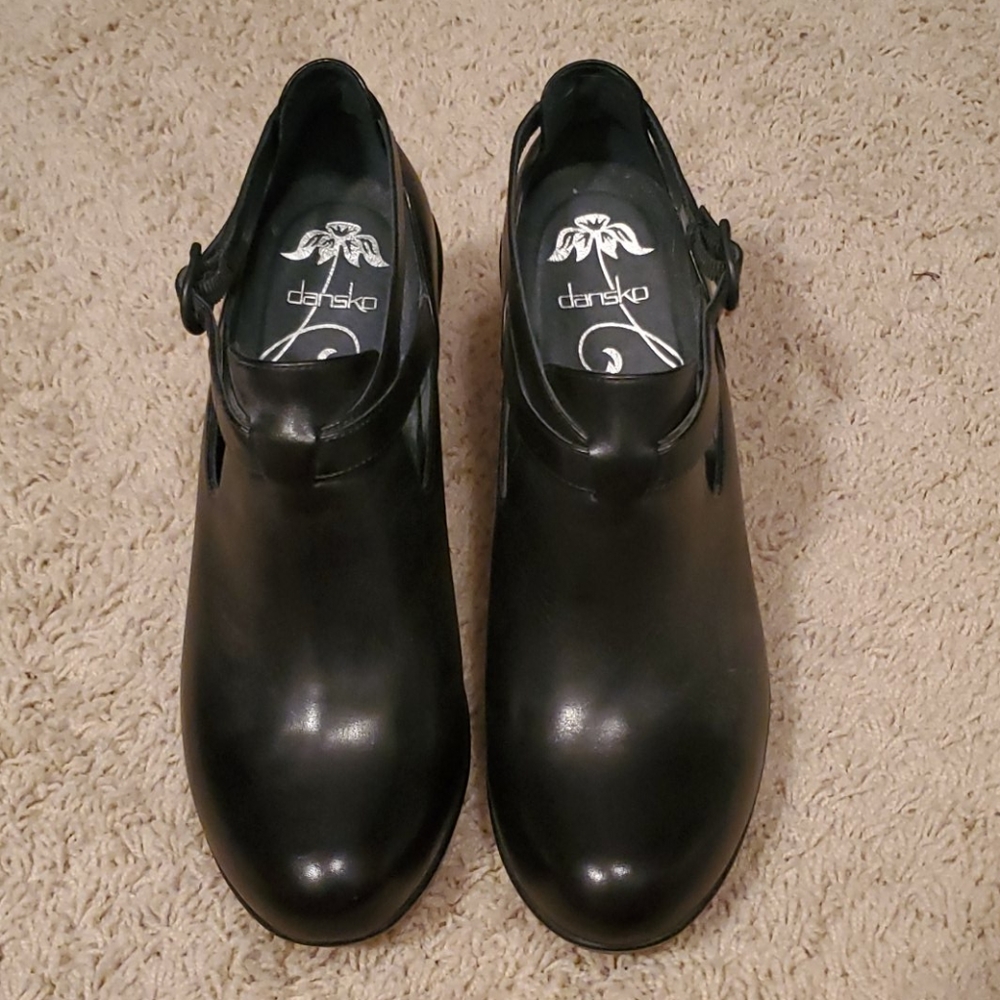 Dansko size 40 wedges